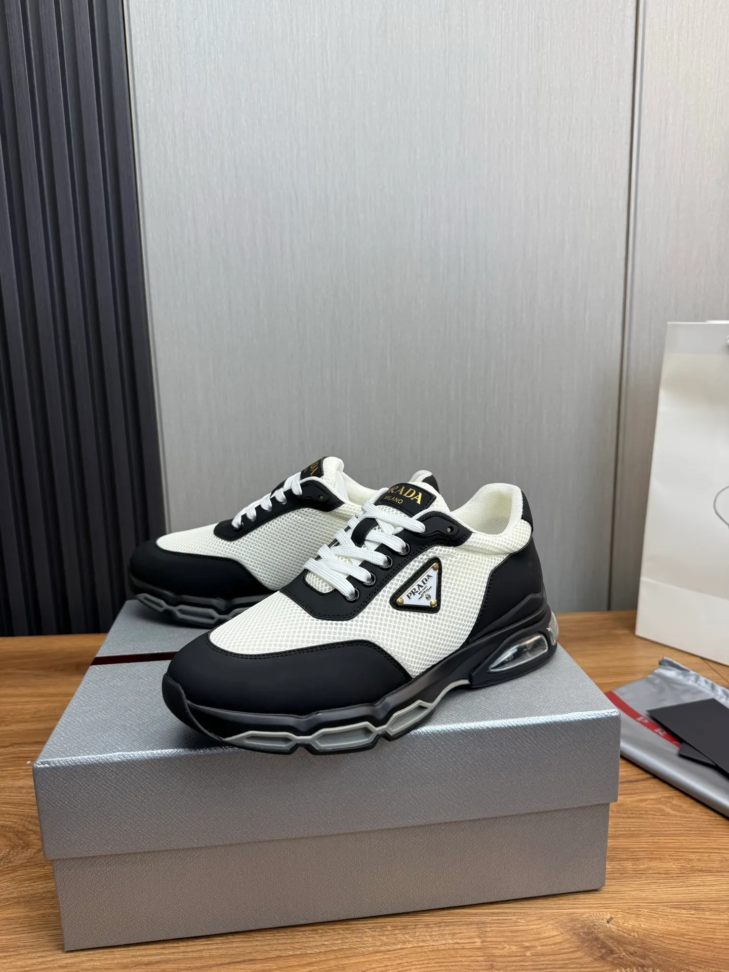 Men's shoes 💰640💰 [PRADA] Men's shoes are popular in the counter, high-quality shipments ✔️Official website synchronization, original cowhide with mesh surface + cowhide lining, 1⃣️:1⃣️reproduction, original air cushion original bottom, 38-45 (customized at 45)